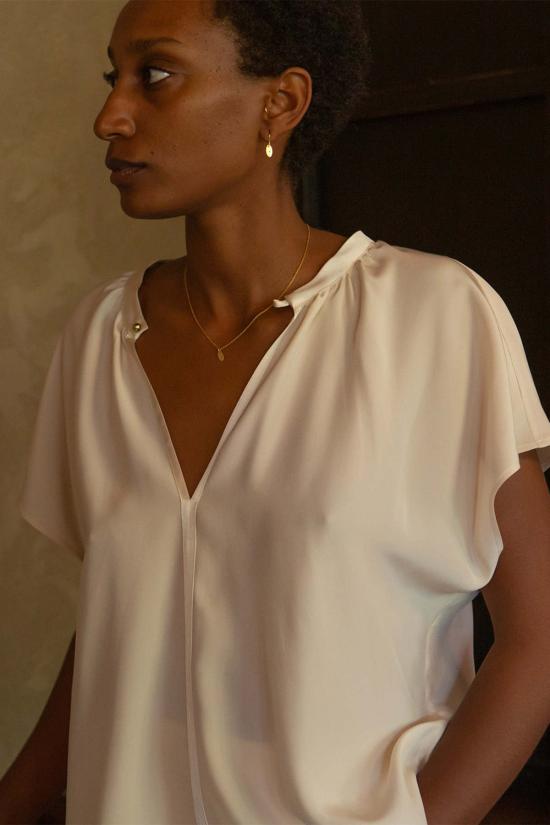  에리카 타노브 블라우스 에리카 타노프 패티 실크 샤르뫼즈  알라바스터 - ERICA TANOV