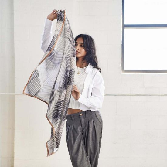  베리어슬리 머플러/스카프 다양한 사무 시보리 프린트 실크 시폰 스카프 블랙