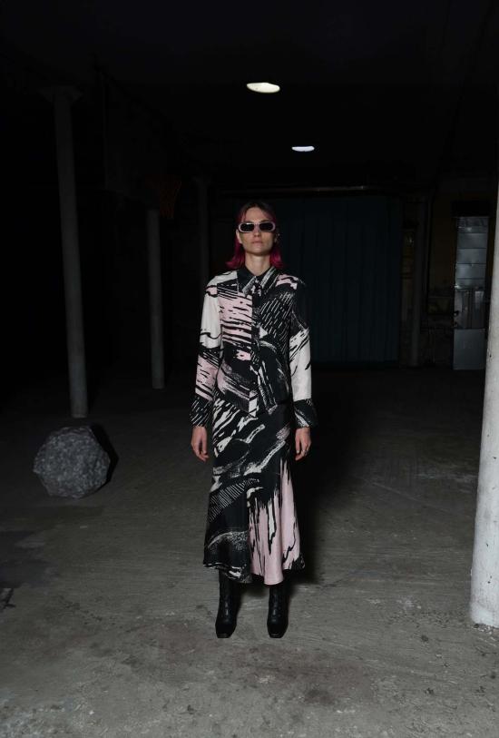  Untitled in Motion 롱 스커트 제목 없음 움직임 렐라키 스커트 안드로메다