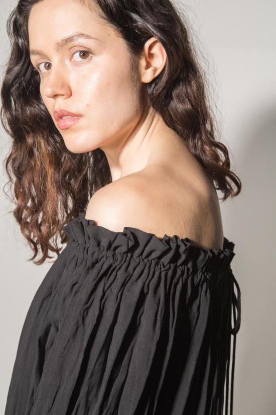  케흘러 오마지오 블라우스 칼레 브룸스틱 플리츠 오프숄더