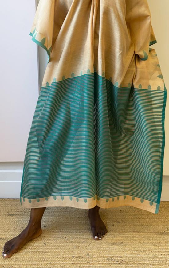  Two 롱 원피스 두 개의 사원 테두리 카프탄 - TWO