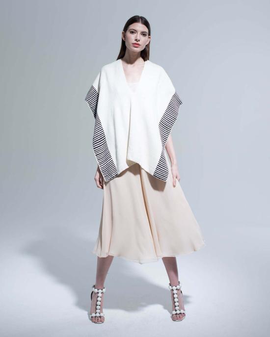  보즈 블라우스 어패럴 스트라이프 엣지 만타