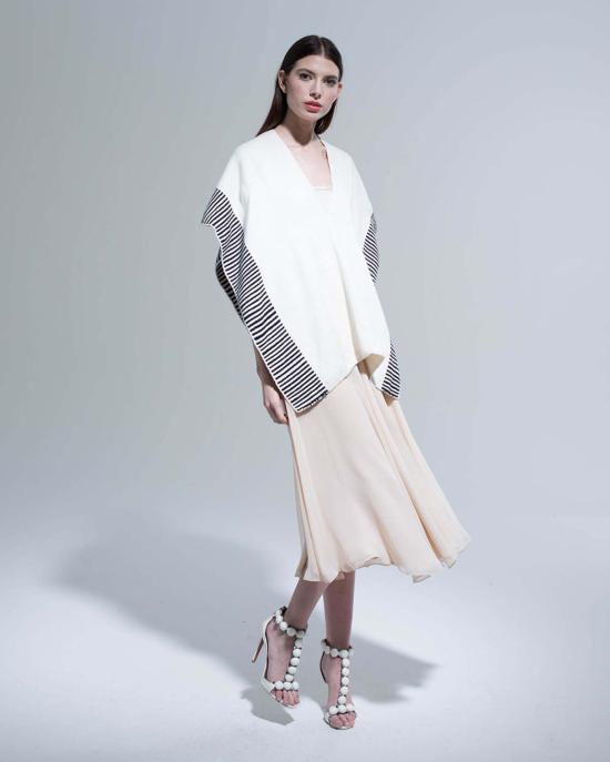  보즈 블라우스 어패럴 스트라이프 엣지 만타 - VOZ