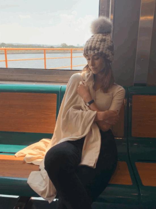  Mischa Lampert 모자 미샤 램퍼트 모카 카우 비니 + 토프 XL 폼폼 - OTHER BRANDS