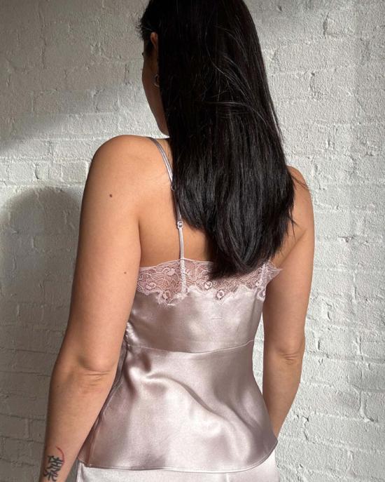  온리 하츠 캐미솔 온리하츠 실크 샤르뫼즈 캐미 탑 로즈워터 - ONLY HEARTS