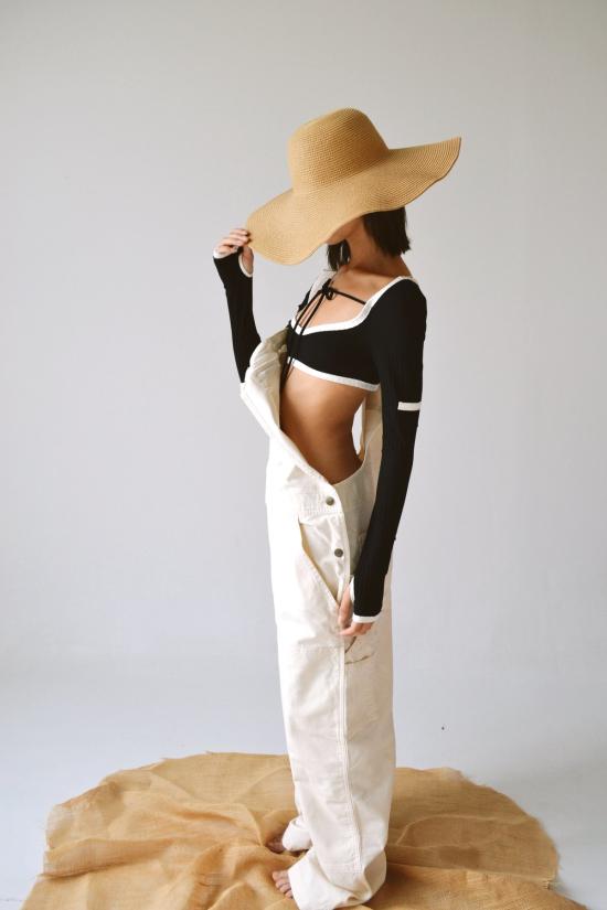  스머키 민소매 티셔츠 로마 슈퍼 스트레치 긴팔 크롭탑 - SMUCKY