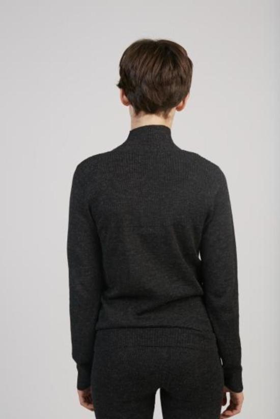  울 하이드 터틀넥 레이어링 립 알파카 모크넥 스웨터 차콜 - WOL HIDE