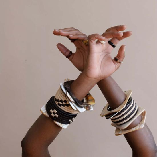  마디디 컬렉티브 팔찌 Maadili Collective 볼트형 바구니 - MAADILI COLLECTIVE