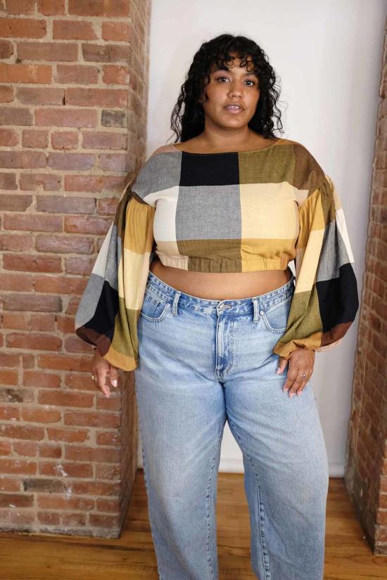  RUJUTA SHETH 긴팔 티셔츠 루주타 셰스 엘리자베스 탑 마니 첵스