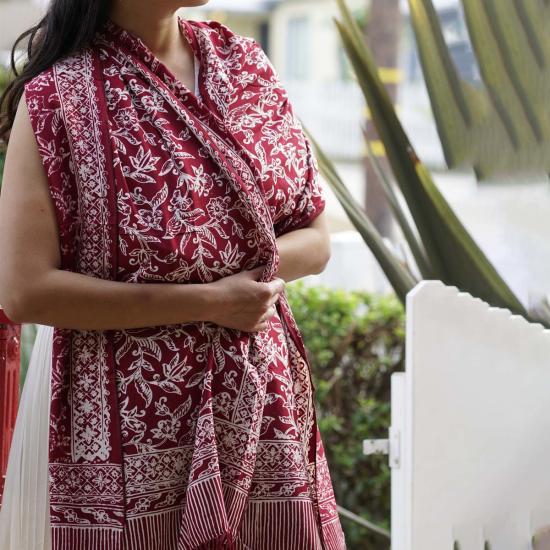  카시 코옵 머플러/스카프 Kasih Coop 핸드메이드 바틱 스카프 레드 화이트/버건디 - KASIH COOP