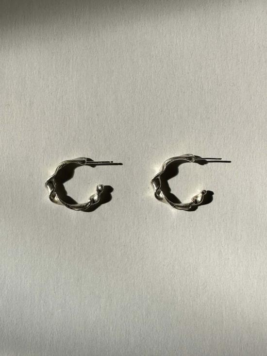  레이어스 이어링 에센스 - LLAYERS