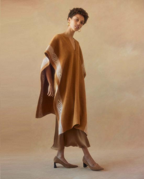  VOZ 코트 Voz Manta Diamante 판초 골드