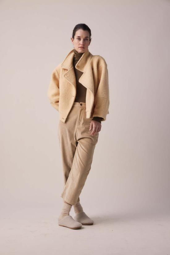  아멘테 크롭 팬츠 크롭 코듀로이 배기 팬츠 다크 베이지 - AMENTE