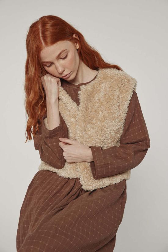  아멘테 베스트 리버서블 퍼 숏  오트밀/베이지 - AMENTE