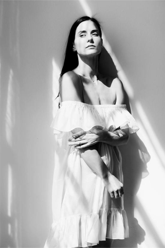  Salua Lingerie 비치용품 살루아 란제리 캄페시나 오프숄더 커버업 화이트 - SALUA LINGERIE