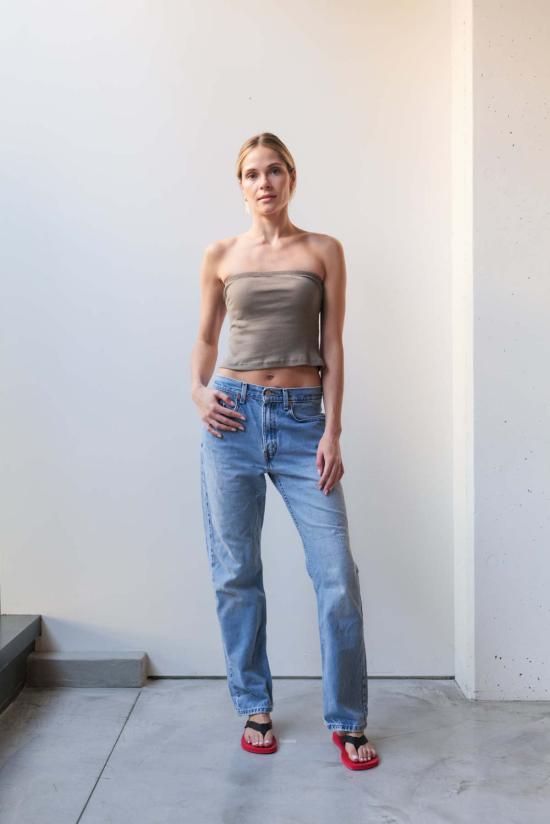  앳 던 민소매 티셔츠 새벽에. 주름진 튜브형 버섯 - AT DAWN.