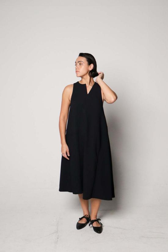  KAAREM 롱 원피스 Kaarem Diagonal Xéo A 라인 포켓 드레스 - KAAREM