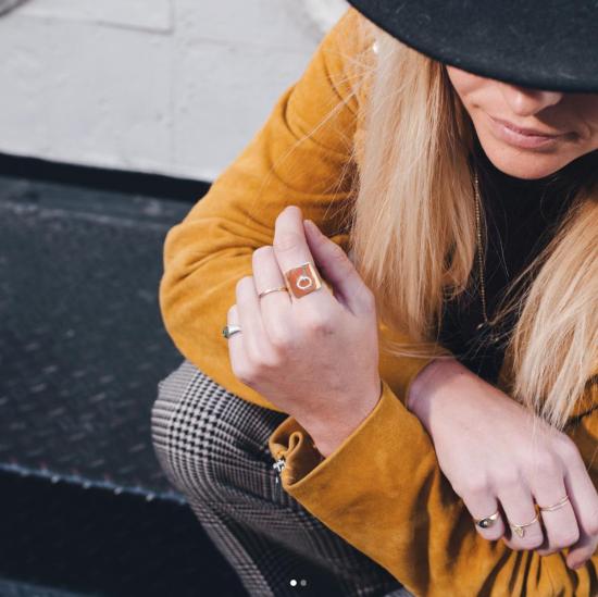  타린 토마스 반지 조디 노커 링 브라스 - TARIN THOMAS