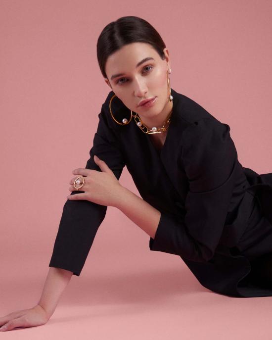  주미 림 이어링 라지 후프  (진주 장식 및 진주 뒷면) 골드/화이트 - JOOMI LIM