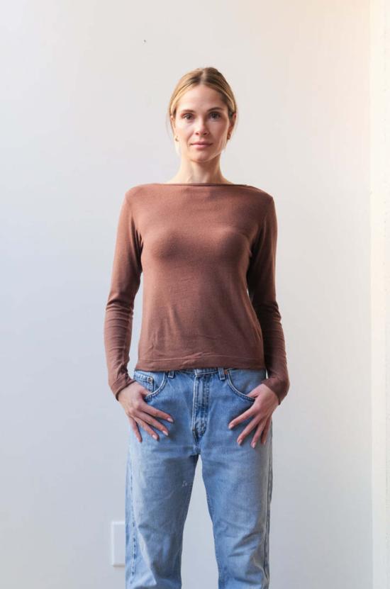  앳 던 긴팔 티셔츠 새벽에. 실크 롱탑 멀티 - AT DAWN.