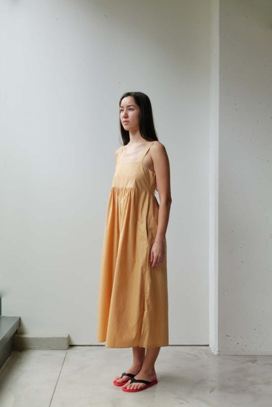  앳 던 롱 원피스 새벽에. 브렌다 드레스 2 드레스 - AT DAWN.