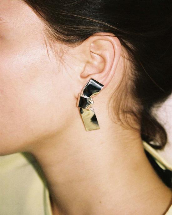  아니카 이네즈 이어링 라지 크라바트