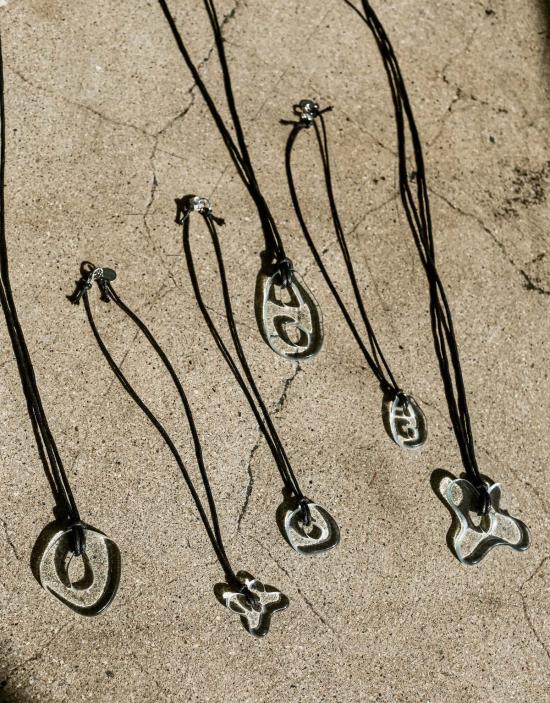  클레드 목걸이/팬던트 조각 대형 참 목걸이 | C - CLED