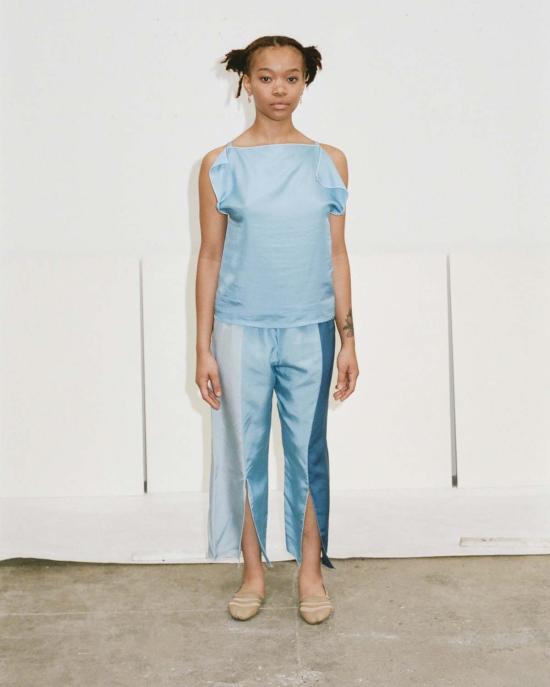  베이스레인지 스트레이트 팬츠 Baserange 로하르 실크 팬츠 콤보 블루 - BASERANGE