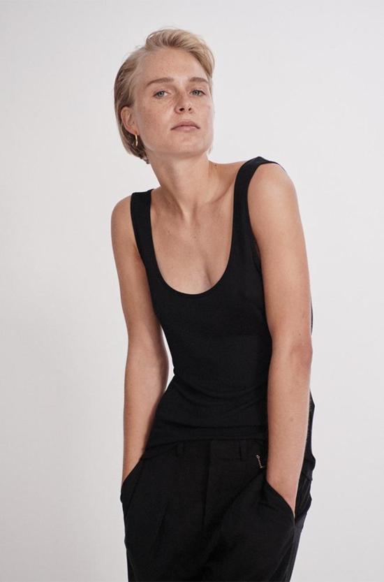  실크 런드리 민소매 티셔츠 립 탱크탑 블랙