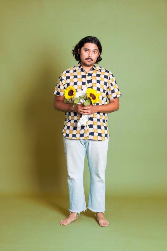  DUSHYANT. 반팔 셔츠 두샨트. 핸드 블록 프린팅 아비 반팔 , 옐로우/블랙 체스판 바틱 프린트 - OTHER BRANDS