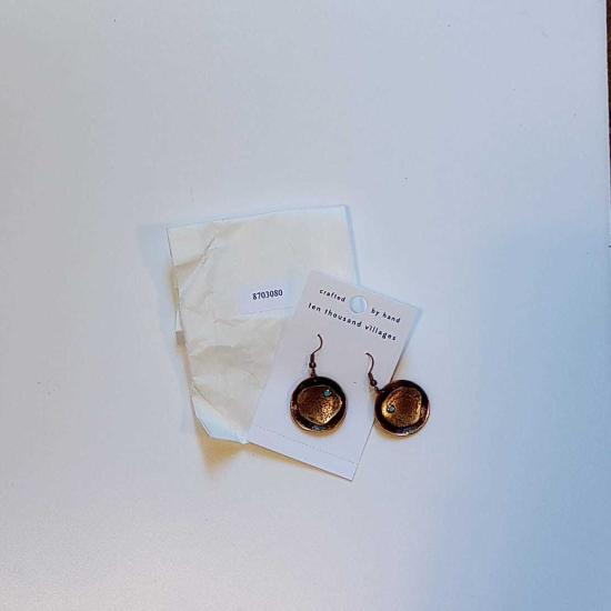  Ten Thousand Villages 이어링 표류하는 만 개의 마을, 두드려 만든 구리 귀걸이 - OTHER BRANDS