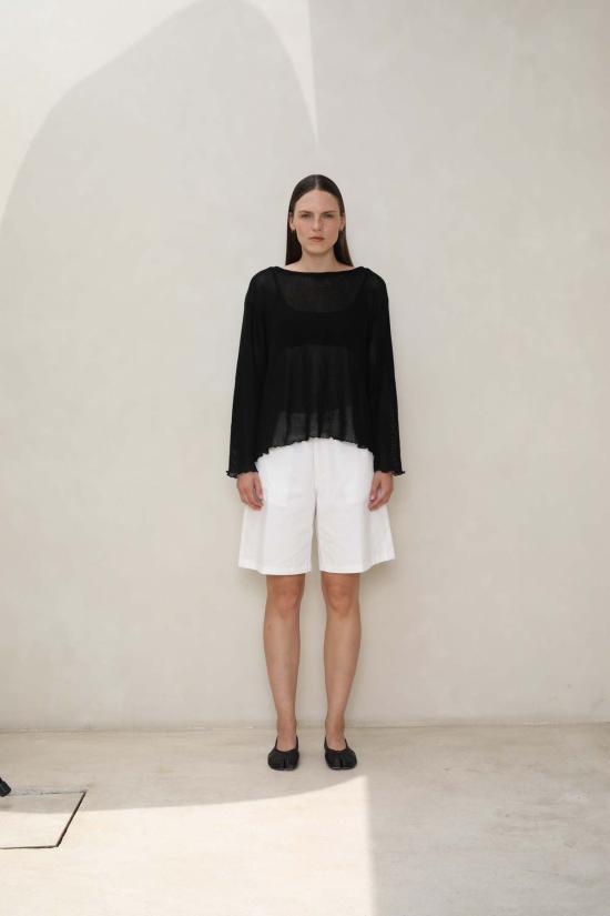  at Dawn. 숏팬츠 새벽에. 하프 쇼츠