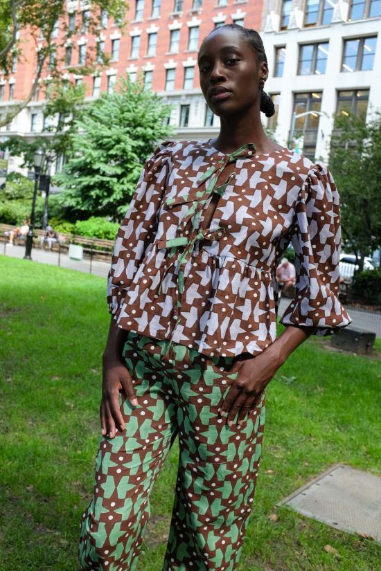  RUJUTA SHETH 블라우스 루주타 셰스 아미라  팩맨 프린트