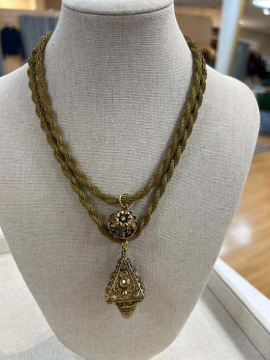  카라 브라운 디자인 목걸이/팬던트 더블 티어 목걸이