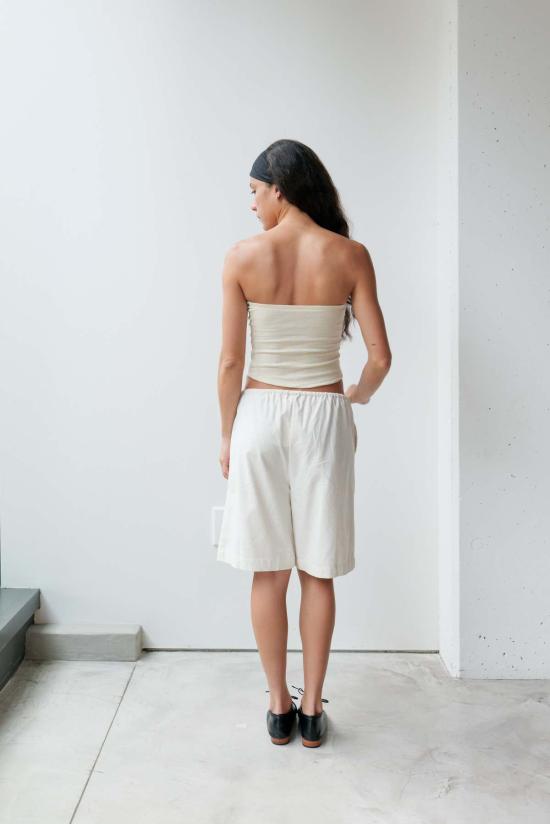  앳 던 민소매 티셔츠 새벽에. 실크 튜브탑 - AT DAWN.