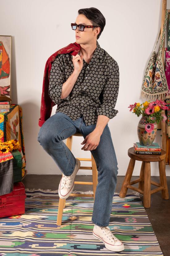  DUSHYANT. 긴팔 셔츠 두샨트. 핸드 프린팅 라즈 캠프 칼라  블랙 팔각형 모티브 - OTHER BRANDS