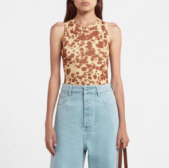  나누슈카 민소매 티셔츠 Nanushka Anneke  브라운 타이 다이 - NANUSHKA