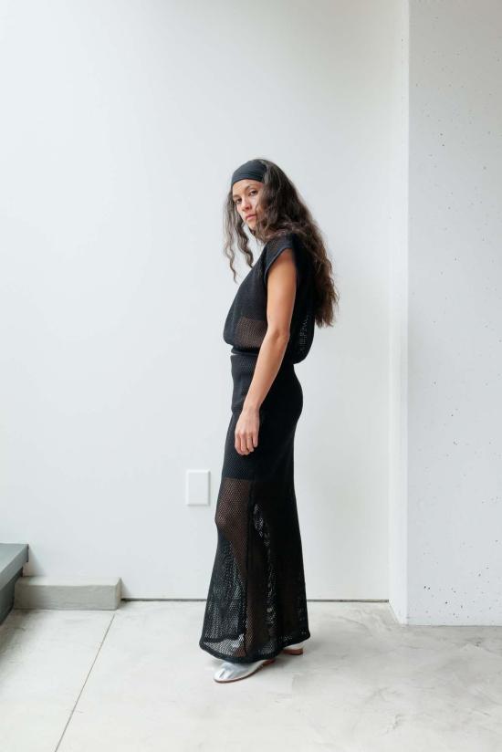  앳 던 롱 스커트 새벽에. 메시  오프 화이트/블랙 - AT DAWN.