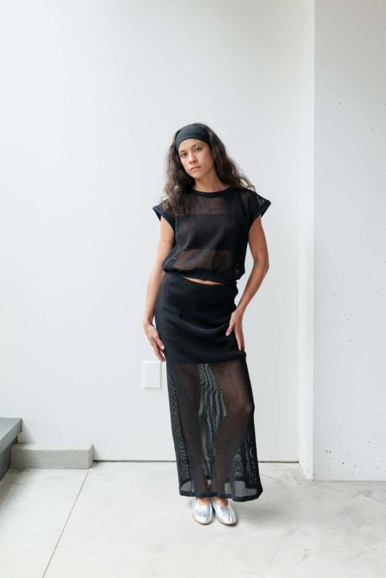  앳 던 롱 스커트 새벽에. 메시  오프 화이트/블랙 - AT DAWN.