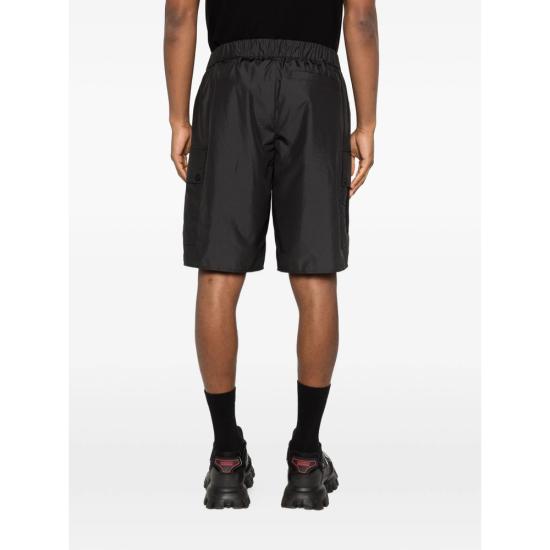 26SS 몽클레어 숏팬츠 598AS 2B000 03 999 BLACK - MONCLER
