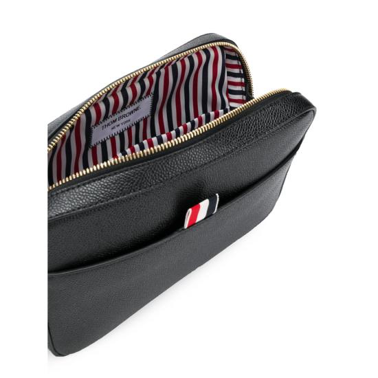 26SS 톰브라운 클러치/파우치 MAC067A 00198 001 BLACK - THOM BROWNE