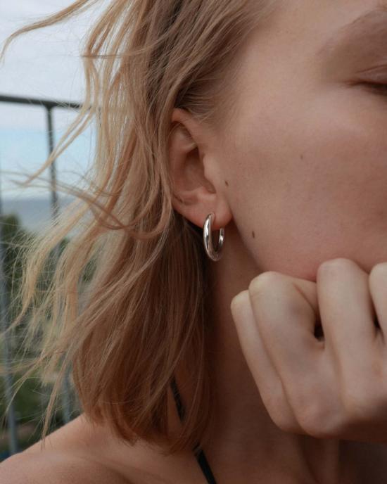  아니카 이네즈 이어링 와이드 사선 후프 엑스트라 라지 - ANNIKA INEZ