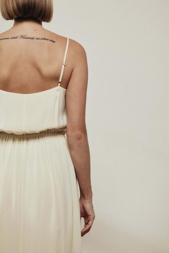  아멘테 롱 원피스 A Mente 앞면 타이 슬립 맥시 드레스 크림 - AMENTE
