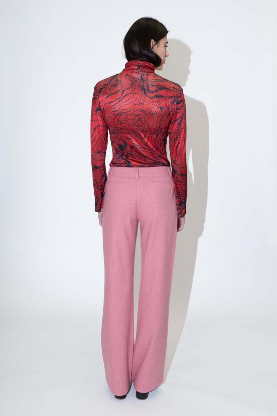  Untitled in Motion 터틀넥 무제 인 모션 오르마  조라 레드 - OTHER BRANDS