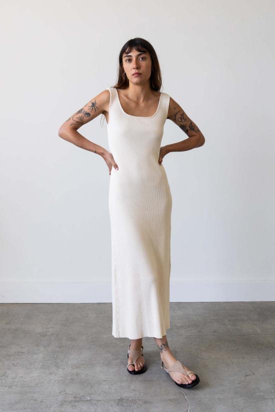  왈츠 롱 원피스 골지 니트 U넥 드레스