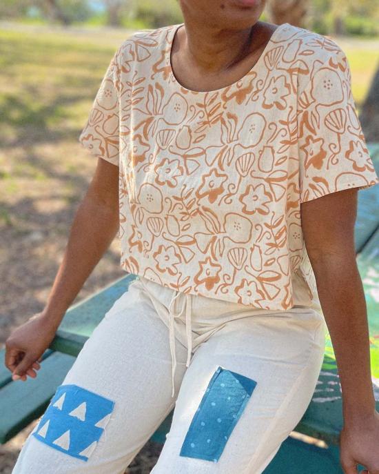  포엠 민소매 티셔츠 조개껍질 블록 프린트 크롭탑 - PO EM