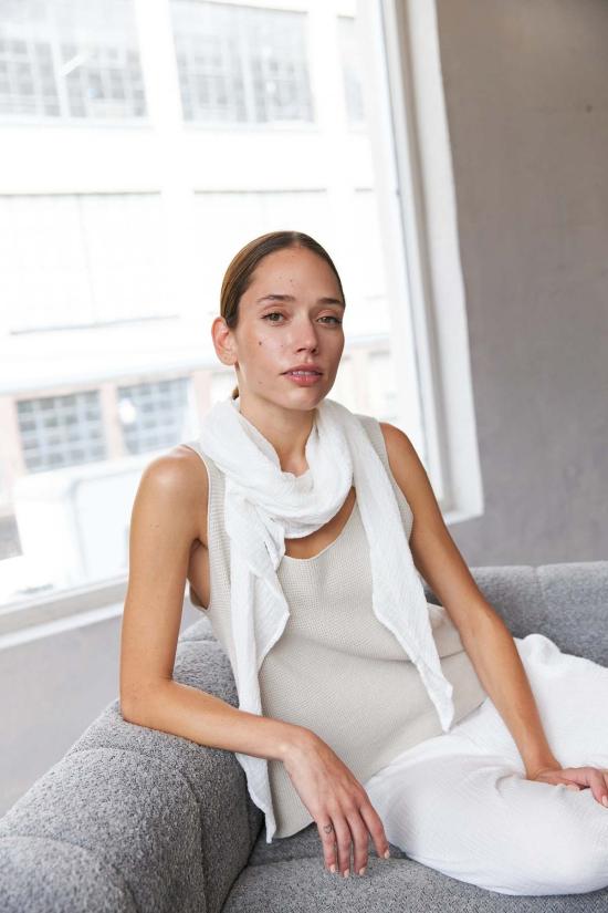  It Is Well L.A. 머플러/스카프 잇 이즈 웰 L.A. 트라이앵글 거즈 스카프