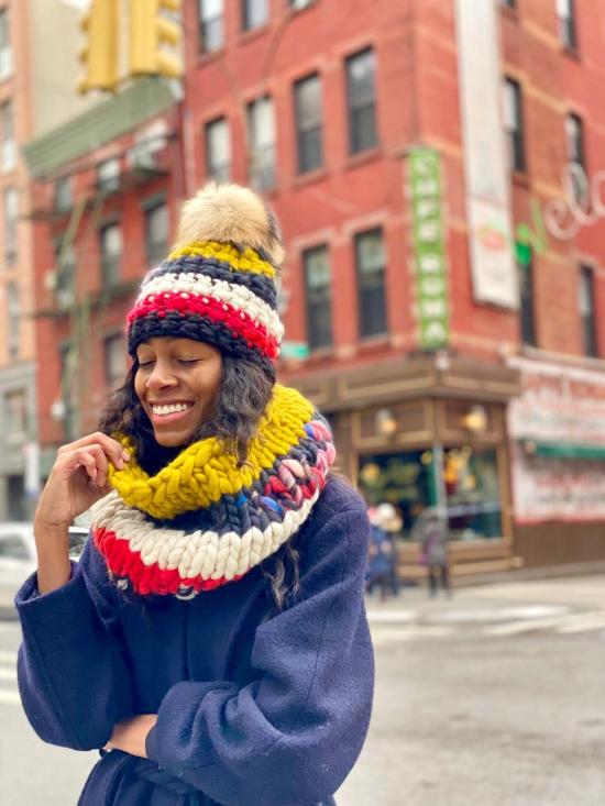  미샤램퍼트 모자 미샤 램퍼트 나일 스트라이프 비니 + 라쿤 XL 폼폼 - MISCHA LAMPERT