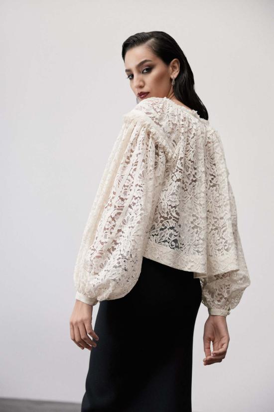  Santicler 블라우스 산티클러 도이나 레이스 , 그로그랭 아플리케 장식, 슈가