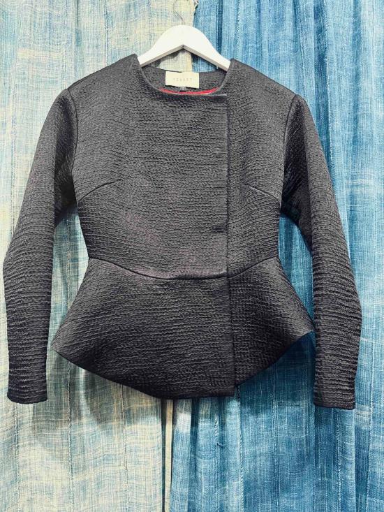  예세이트 자켓 예사엣 아이보리 페플럼 재킷 블랙 - YESAET